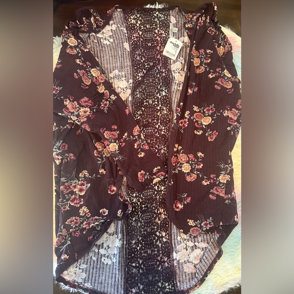 Open cardigan size L NWT crochet going down the back